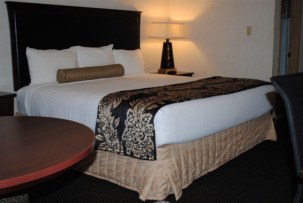 Hotel La Quinta By Wyndham Pomona Extérieur photo