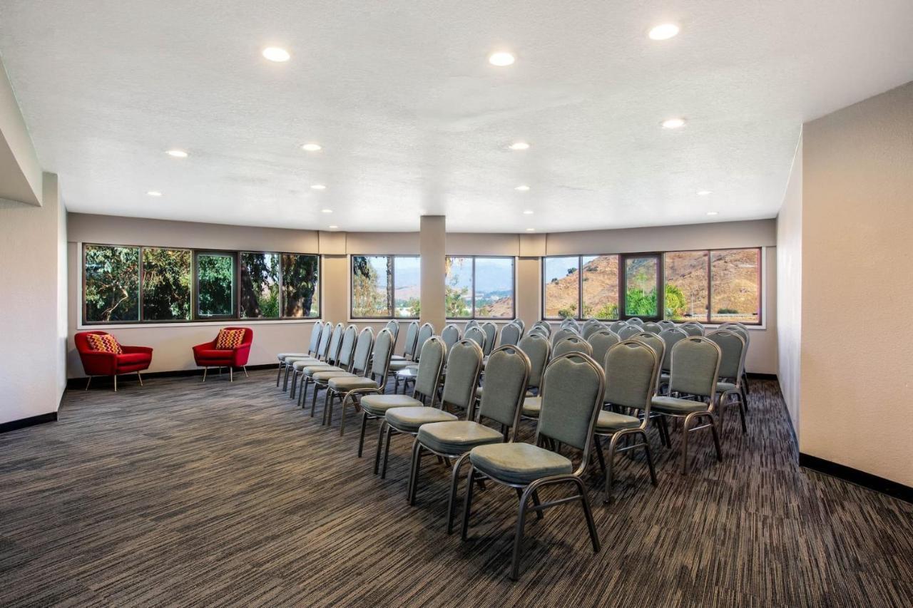 Hotel La Quinta By Wyndham Pomona Extérieur photo